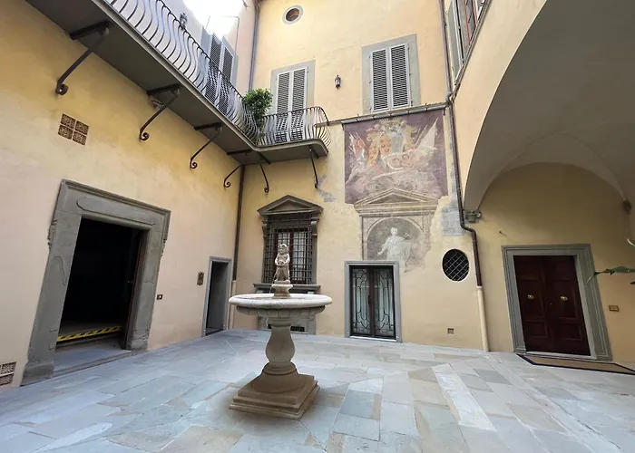 Appartamento in centro storico-Borgo Albizi 27